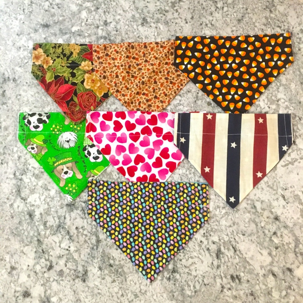 Medium NWOT Dog Bandanas reversable